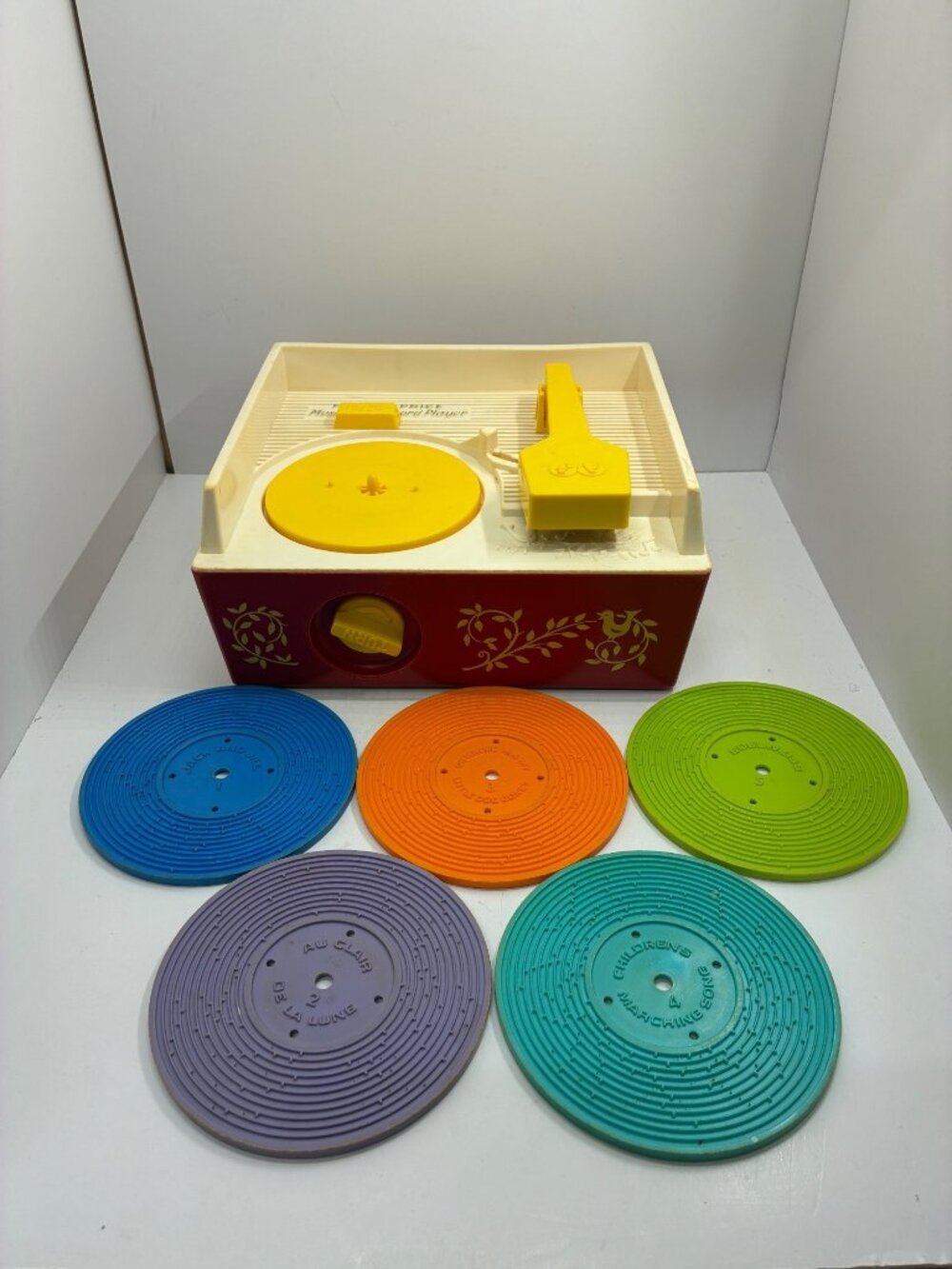 Fisher-Price Music Box Record Player With 5 Colorful Discs Vintage 1971 Classic